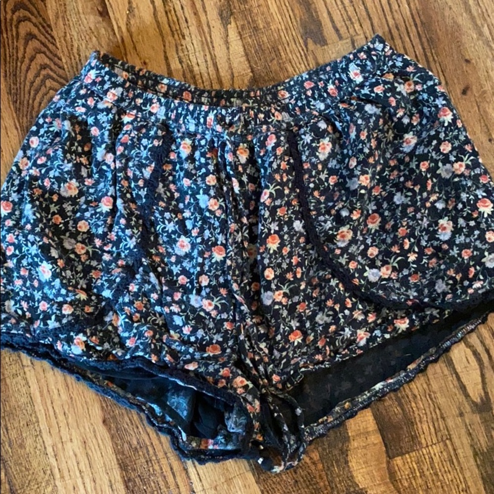 American Eagle shorts!